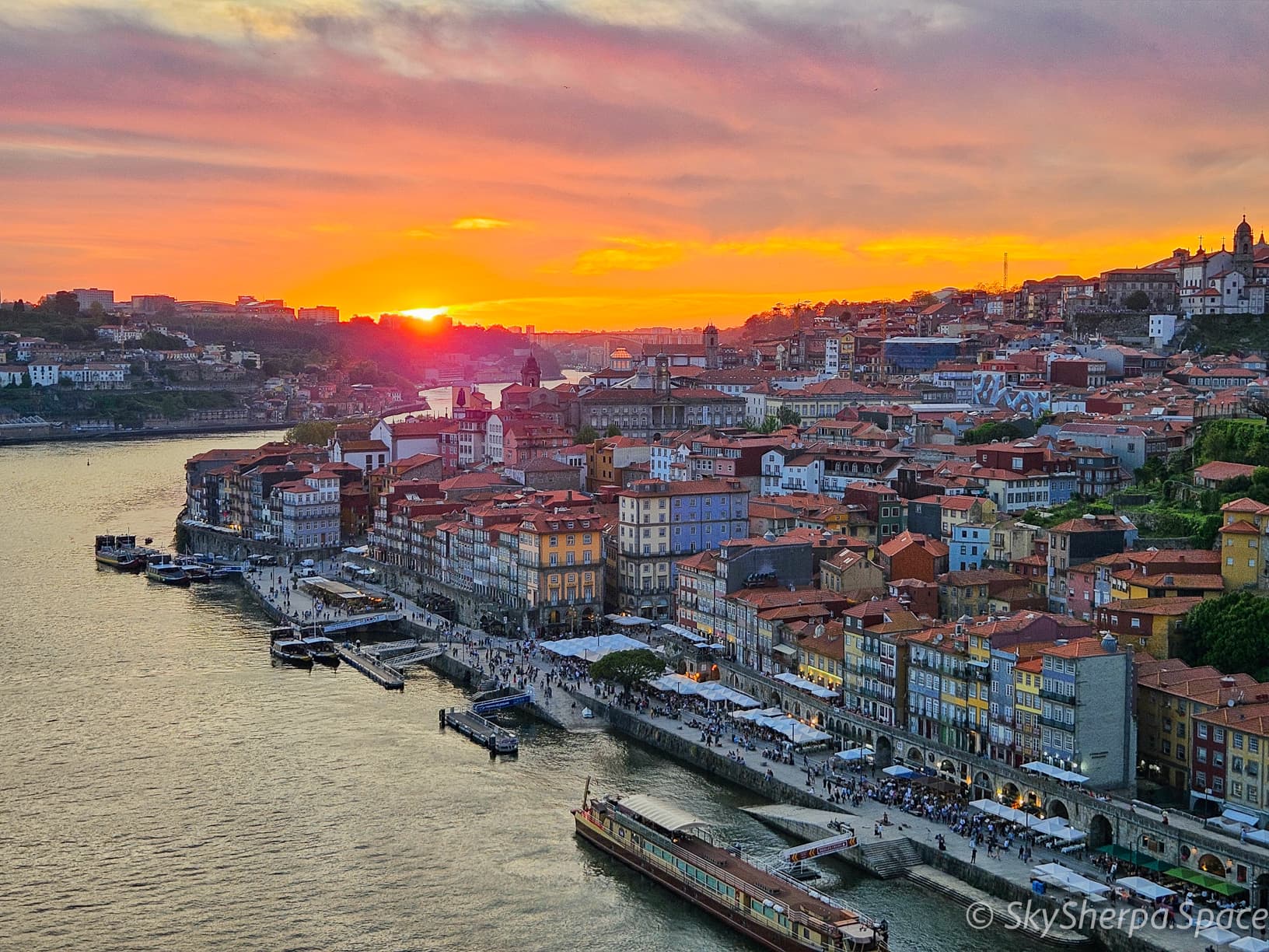 Porto Cosmic Reflections